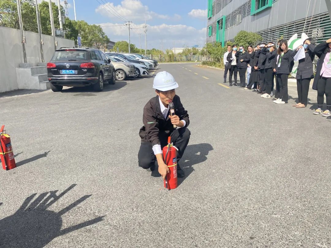 薩震節(jié)能空壓機開展消防演練，防患于未然！.jpg